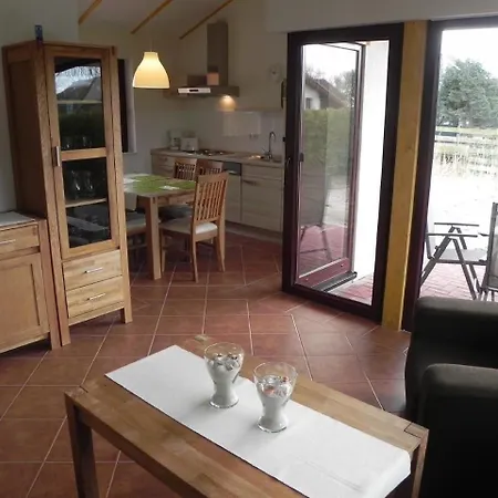 M1 Mit Garten, Terrasse Und Carport Holiday home *