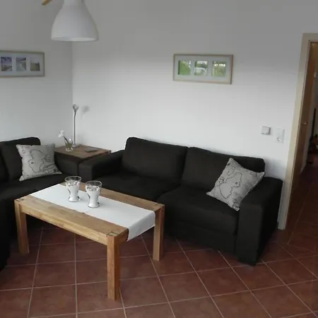 M1 Mit Garten, Terrasse Und Carport *