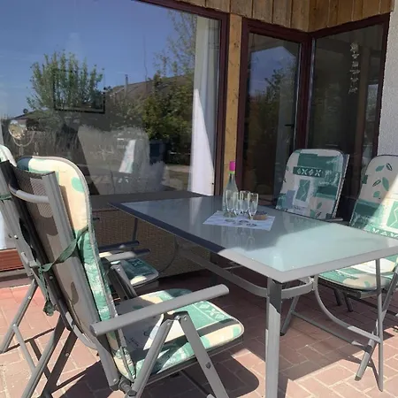 M1 Mit Garten, Terrasse Und Carport Holiday home Butjadingen