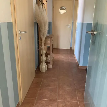 Prázdninový dům M1 Mit Garten, Terrasse Und Carport *