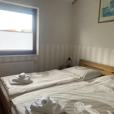 Holiday home M1 Mit Garten, Terrasse Und Carport Butjadingen